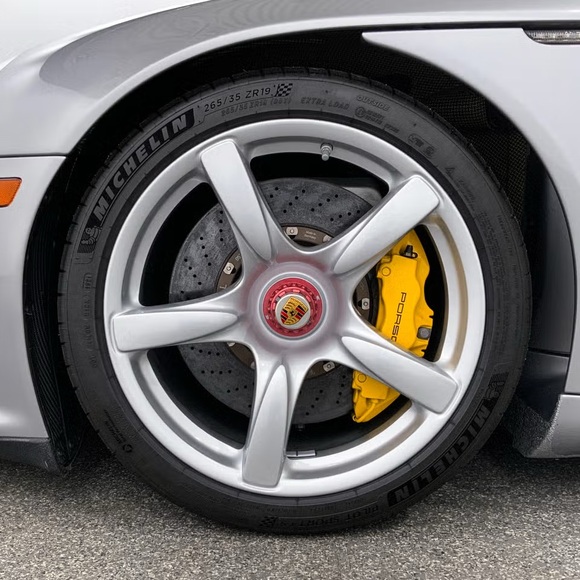 Meet your Posher, Adrian - Picture 5 of 11